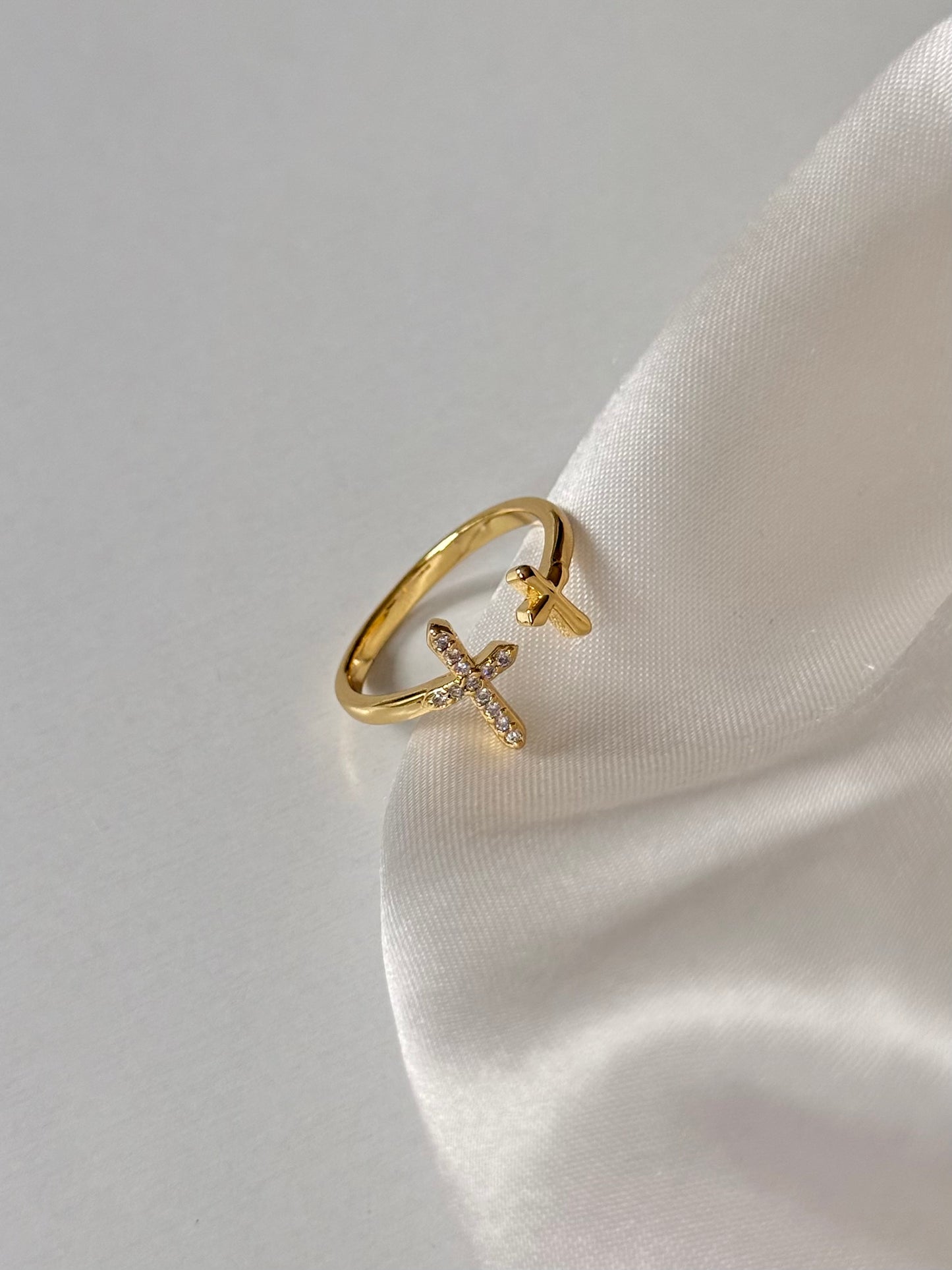 Cruz Ring